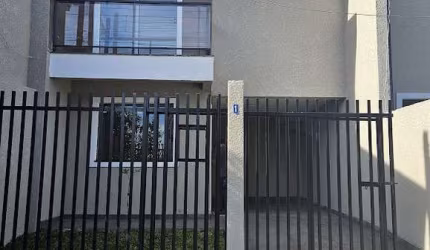 Sobrado para Venda em Curitiba, Sítio Cercado, 3 dormitórios, 1 suíte, 3 banheiros, 2 vagas