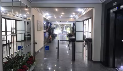 conjunto comercial ao lado do SHOPPING SANTA CRUZ