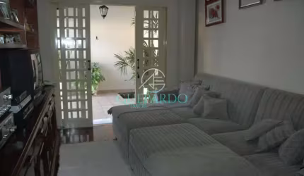 Casa térrea  à venda com 4 suites, ambientes com  armarios planejados, zoneamento ZR2, na Avenida V