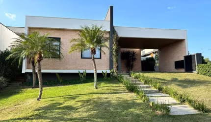 Casa à Venda no Condomínio Villas do Golf - Itu/SP