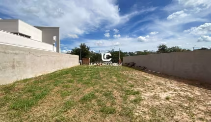 Terreno à Venda no Condomínio Portal dos Bandeirantes, Salto/SP