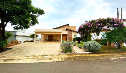 Casa à Venda no Condomínio Terras de Mont Serrat, Salto/SP