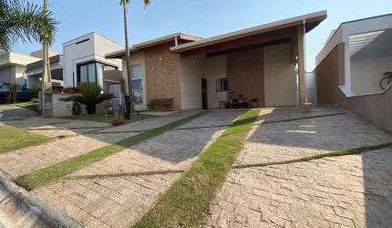 Casa à Venda no Condomínio Lagos D'Icaraí, Salto/SP