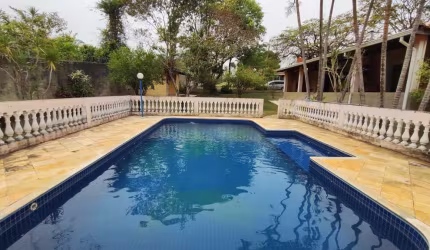 Casa à Venda no Condomínio Zuleika Jabour - Salto/SP.