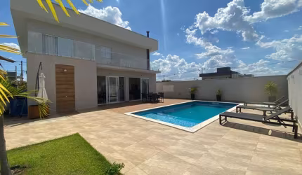 Casa a Venda no Condomínio Portal dos Bandeirantes - Salto/SP