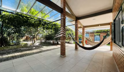 Casa com 3 quartos à venda na Gualberto Leal Nunes, 195, Centro, Porto Belo por R$ 2.450.000