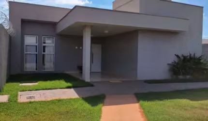 Casa em condomínio fechado com 3 quartos à venda na Suzeth Alencastro Veiga, 1, Parque Industrial Santo Antônio, Aparecida de Goiânia por R$ 444.000