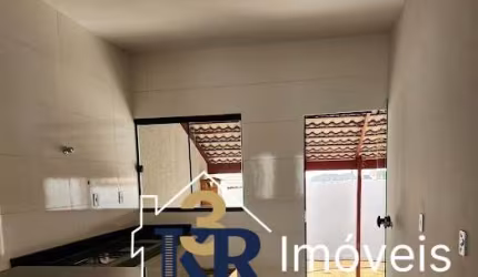 Casa com 2 quartos à venda na Clorita, 01, Independência - 3º Complemento, Aparecida de Goiânia por R$ 330.000