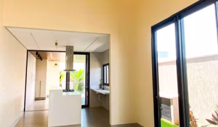 Casa em condomínio fechado com 4 quartos à venda na Noruega, 15, Terras Alpha Residencial 1, Senador Canedo por R$ 1.199.000