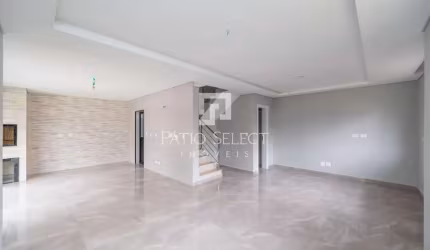 Sobrado Triplex com 3 quartos (1 suíte) à venda no Bairro Afonso Pena - São José dos Pinhais/PR