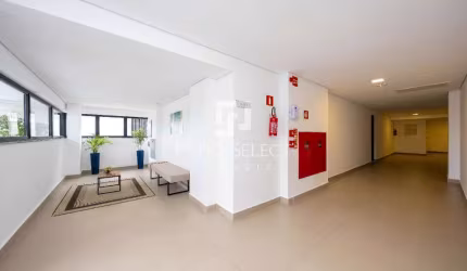 Apartamento com 2 Dormitórios, 1 Suíte, Sacada com Churrasqueira, 1 Vaga de Garagem.