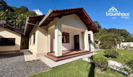 Casa com 5 dormitórios à venda, 230 m² por R$ 690.000 - Vila Itoupava - Blumenau/SC