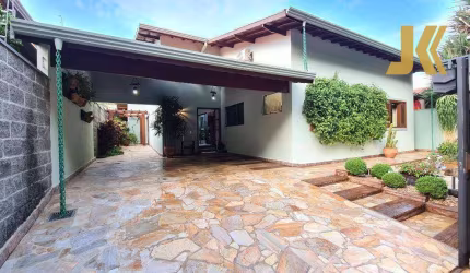 Casa com 3 dormitórios à venda, 297 m² por R$ 1.400.000,00 - Estância das Flores - Jaguariúna/SP