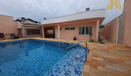 Casa com 4 dormitórios à venda, 350 m² por R$ 1.900.000,00 - Estância das Flores - Jaguariúna/SP