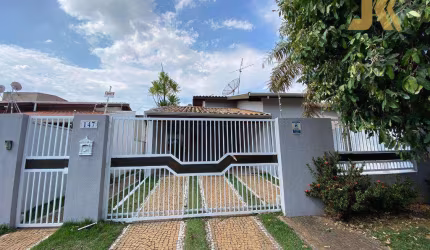 Casa com 3 dormitórios à venda, 160 m² por R$ 960.000,00 - Jardim Zeni - Jaguariúna/SP