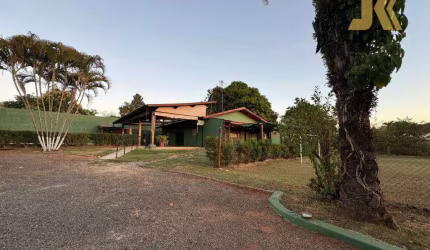 Chácara com 3 dormitórios à venda, 2000 m² por R$ 1.800.000 - Parque Ana Helena - Jaguariúna/SP