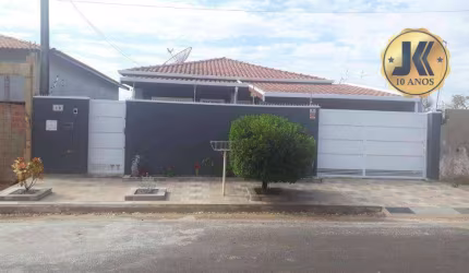Casa com 2 dormitórios à venda, 133 m² por R$ 678.000,00 - Jardim Europa - Jaguariúna/SP