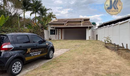 Casa com 2 dormitórios para alugar, 155 m² por R$ 3.099,38/mês - Parque Ana Helena - Jaguariúna/SP