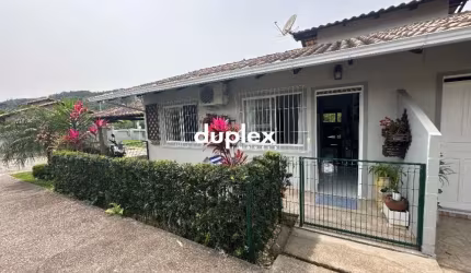 CASA 2 DORMITÓRIOS MOBILIADA COM 1 VAGA EM FORQUILHAS