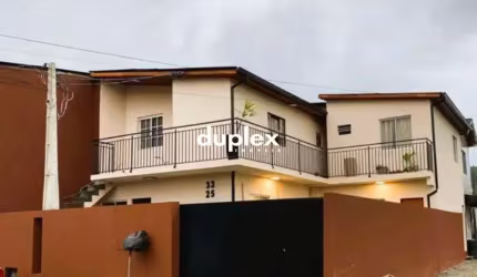 TERRENO COM 3 CASAS E 3 VAGAS NA SERRARIA