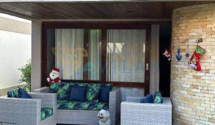 Casa à Venda em Poço