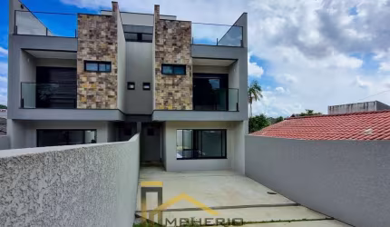 Imperdível Casa à Venda em Curitiba-PR, Bairro Xaxim! 3 Quartos, 1 Suíte, 2 Salas, 3 Banheiros, 4 Vagas, 125m²!