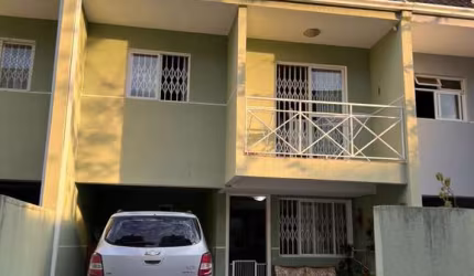 Casa com 3 quartos à venda na Rua Alagoas, 2801, Guaíra, Curitiba, 141 m2 por R$ 720.000