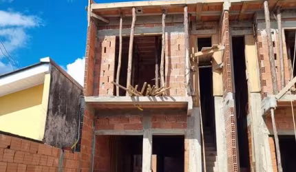 Imperdível oportunidade: Casa à venda em Curitiba - PR, Campo de Santana! 3 quartos, 1 sala, 2 banheiros, 1 vaga, 82m².