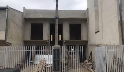 Casa com 3 quartos à venda na Rua Jornalista Emílio Zola Florenzano, 603, Tatuquara, Curitiba, 100 m2 por R$ 420.000