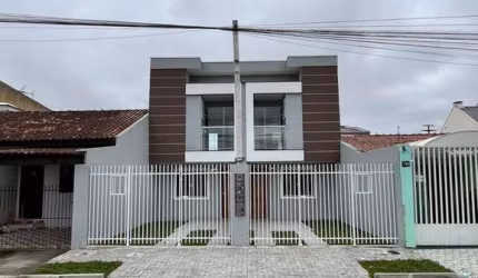 Imperdível: Casa à venda em Curitiba-PR, Ganchinho! 2 quartos, 2 suítes, 1 sala, 3 banheiros, garagem, 72m². Venha conhecer!