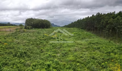 Área de terra com ótimo aproveitamento à venda na cidade de Presidente Lucena