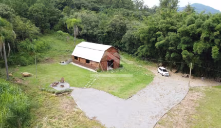 Sítio com lindo celeiro à venda em Nova Petrópolis na Serra Gaúcha