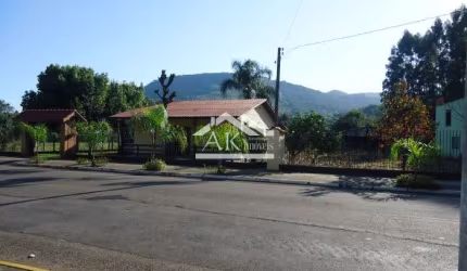 Sítio urbano com fundos ao Rio Cadeia a venda em Picada Café na Serra Gaúcha