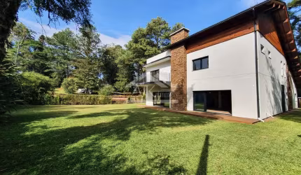 Magnífica casa de alto padrão a venda no centro de Nova Petrópolis, jardim da Serra Gaúcha