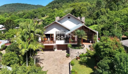 Casa fabulosa com 05 quartos à venda em Picada Café na Serra Gaúcha!