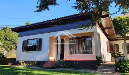 Casa com amplo pátio e 3 quartos à venda em Picada Café, na Serra Gaúcha