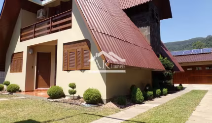 Casa com salão de festas e 3 quartos à venda em Picada Café na Serra Gaúcha