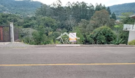 Terreno amplo com fundos para o rio a venda em Picada Café na serra gaúcha