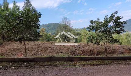 Belo terreno em declive a venda em Picada Café na Serra Gaúcha
