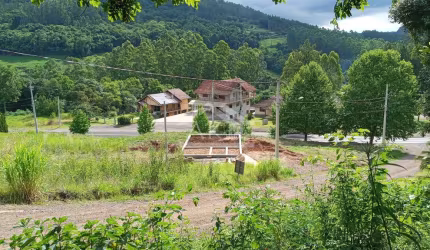 Terreno amplo à venda no Bairro Picada Holanda em Picada Café na Serra Gaúcha