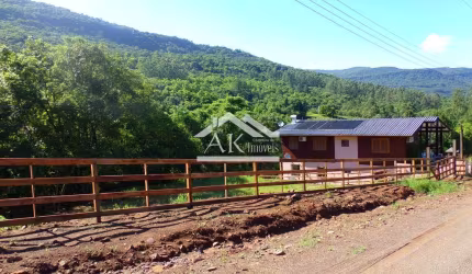 Terreno amplo, com arborização, a venda em Picada Café, na Serra Gaúcha
