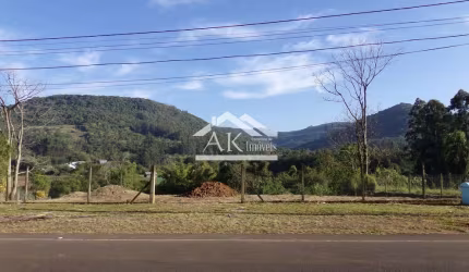 Terreno amplo, margeado por Rio, a venda em Picada Café, na Serra Gaúcha