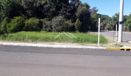 Terreno de esquina, com fácil acesso, a venda em Picada Café, na Serra Gaúcha