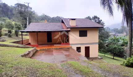 Casa mista à venda na cidade de Picada Café, na Serra Gaúcha