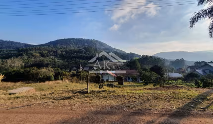 Terreno em declive com vista a venda em Picada Café na Serra Gaúcha