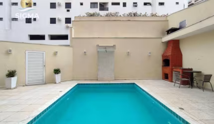 Casa com piscina e churrasqueira, reformada, 1 quadra do mar, 3 quartos sendo 1 suíte, 4 vagas, Praia das Astúrias. Guarujá-SP.