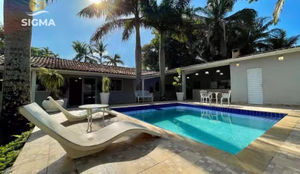 PERTO DO MAR - Casa na praia 4 Quartos 2 suítes Espaço Gourmet  Piscina  4 vagas