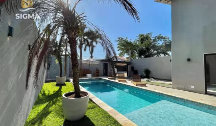 PERTO DO MAR  - Casa na praia 5 quartos  4 suítes  Espaço gourmet Piscina Pernambuco Guarujá.
