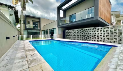 Casa à Venda na Acapulco em Guarujá | Alfa Imóveis