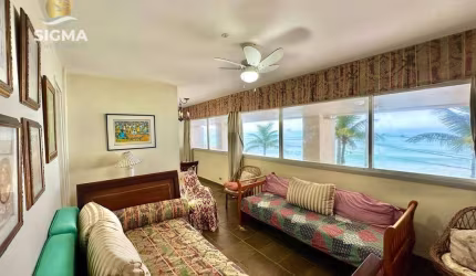 FRENTE MAR - Apartamento com 2 quartos à venda na Praia das Pitangueiras - Guarujá/SP.